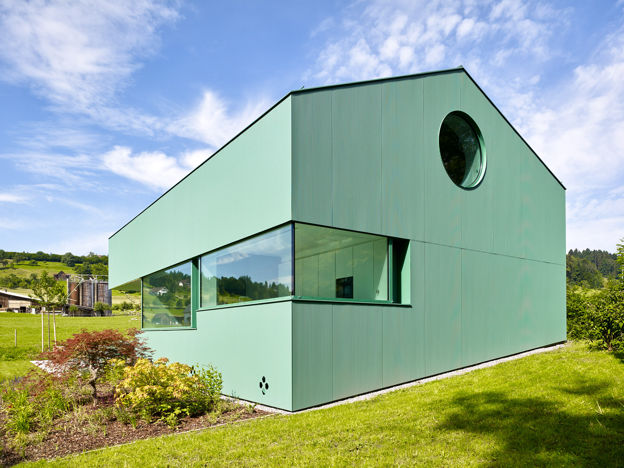 E15543 Alpa 051852 SCREEN